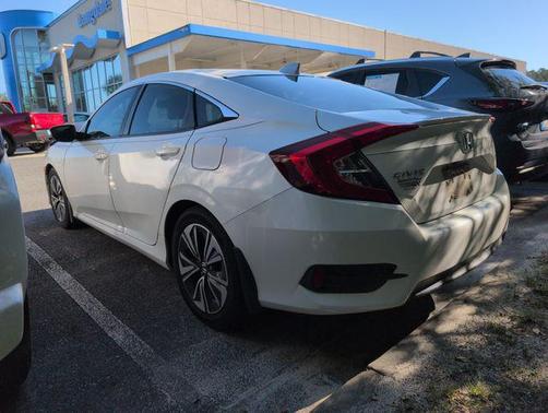 White 2018 Honda Civic EX-L