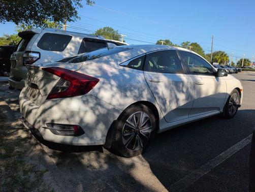 White 2018 Honda Civic EX-L