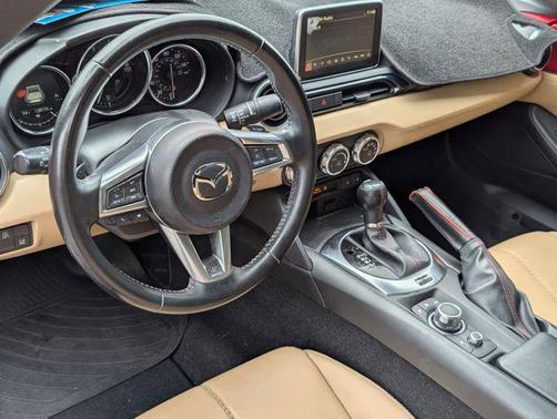 Soul Red Metallic 2017 Mazda MX-5 Miata RF Grand Touring