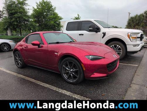 Soul Red Metallic 2017 Mazda MX-5 Miata RF Grand Touring