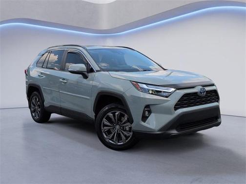 2022 Toyota RAV4 Hybrid XLE Premium