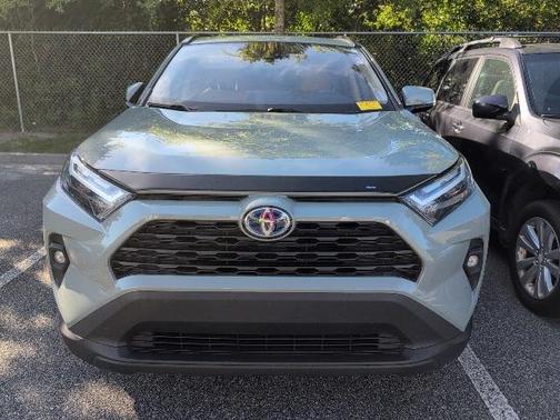 2022 Toyota RAV4 Hybrid XLE Premium