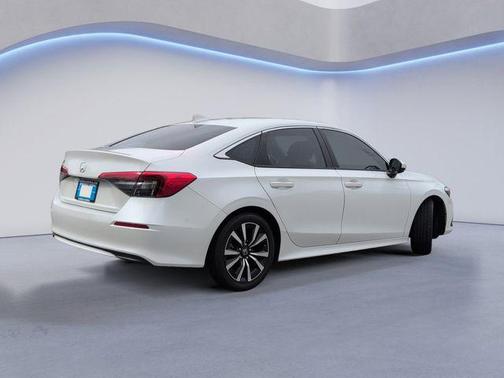 Platinum White Pearl 2022 Honda Civic EX