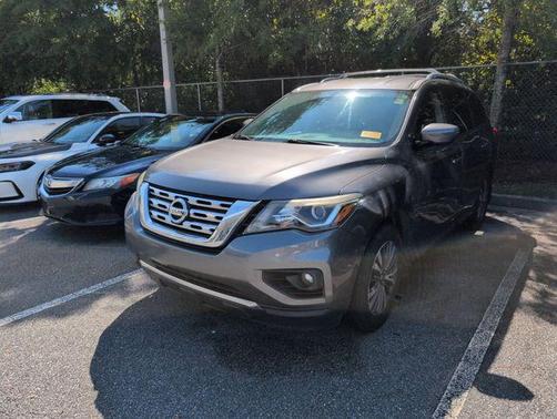 Gun Metallic 2018 Nissan Pathfinder SV