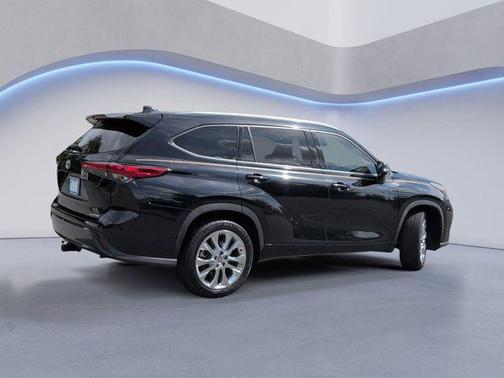 Midnight Black Metallic 2020 Toyota Highlander Limited