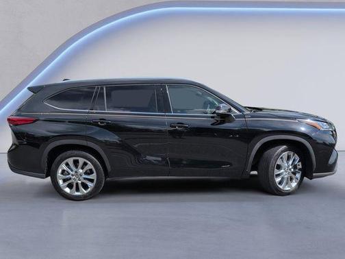 Midnight Black Metallic 2020 Toyota Highlander Limited