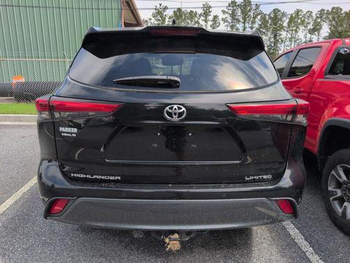 Midnight Black Metallic 2020 Toyota Highlander Limited