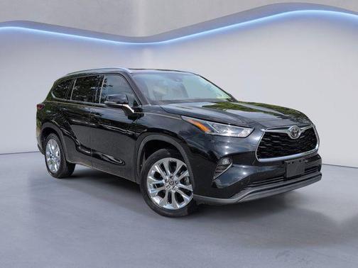 Midnight Black Metallic 2020 Toyota Highlander Limited
