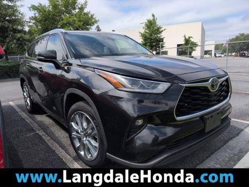 Midnight Black Metallic 2020 Toyota Highlander Limited