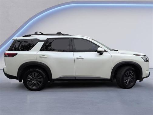 2022 Nissan Pathfinder SV 2WD