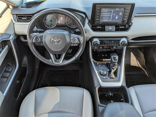 2022 Toyota RAV4 Hybrid XLE Premium