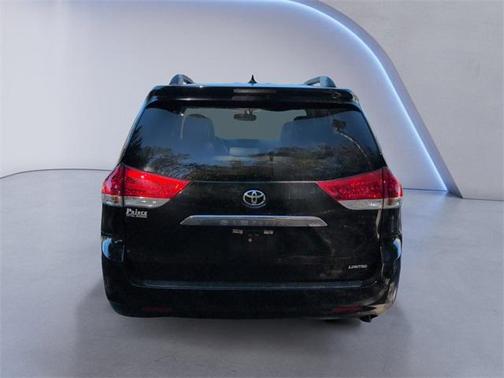 2014 Toyota Sienna XLE