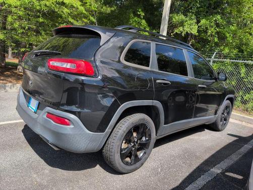 Diamond Black Crystal Pearlcoat 2017 Jeep Cherokee Altitude