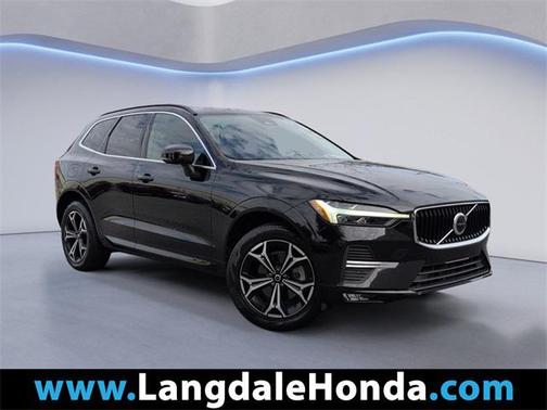 2022 Volvo XC60 B5 Momentum