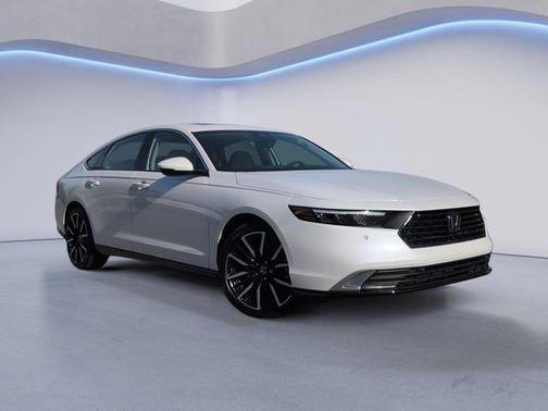 Platinum 2026 Honda Accord Hybrid Touring