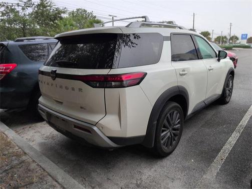 2024 Nissan Pathfinder SL FWD