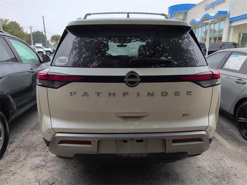 2024 Nissan Pathfinder SL FWD
