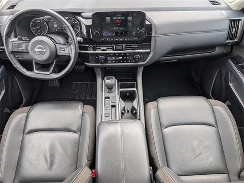 2024 Nissan Pathfinder SL FWD