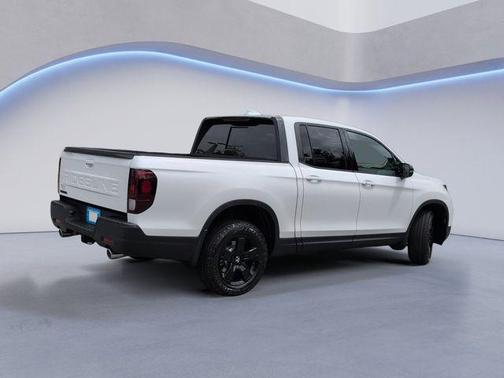 Platinum 2026 Honda Ridgeline Black