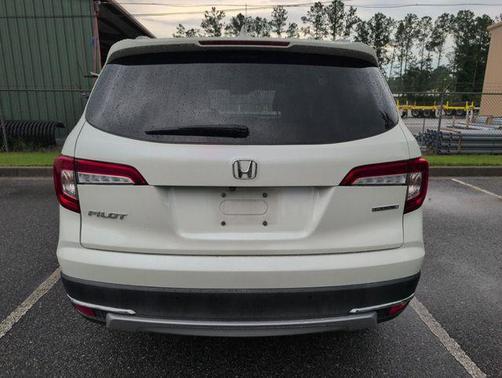 Diamond White Pearl 2019 Honda Pilot Touring 8-Passenger