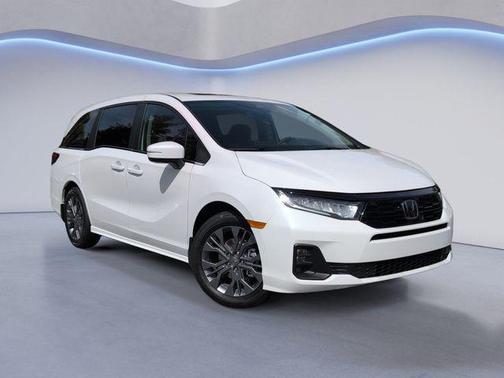 Platinum White 2026 Honda Odyssey Touring