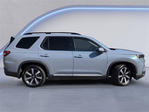 2023 Honda Pilot Touring 8-Passenger