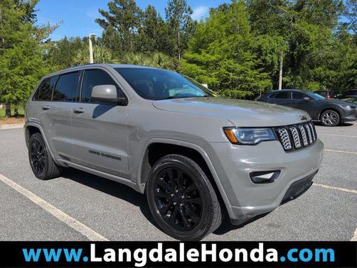 Sting-Gray Clearcoat 2020 Jeep Grand Cherokee Altitude