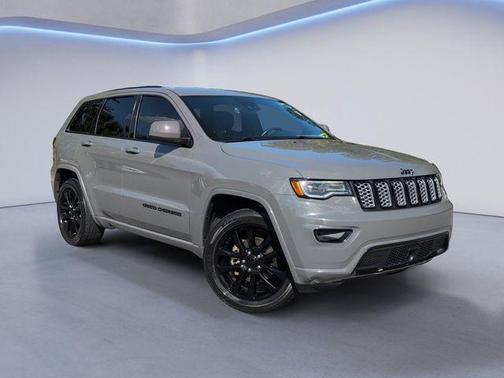 Sting-Gray Clearcoat 2020 Jeep Grand Cherokee Altitude