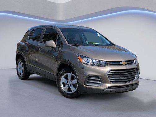 Stone Gray Metallic 2020 Chevrolet Trax LS