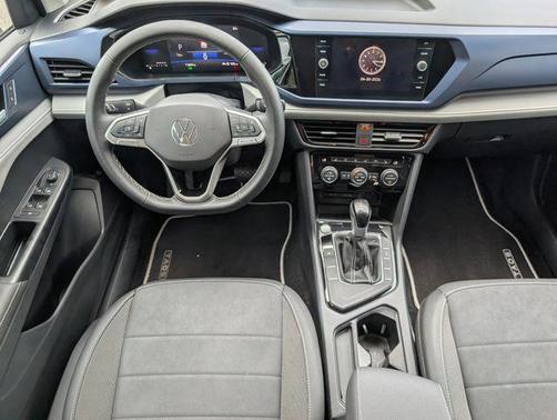 Pyrite Silver Metallic 2024 Volkswagen Taos 1.5T SE