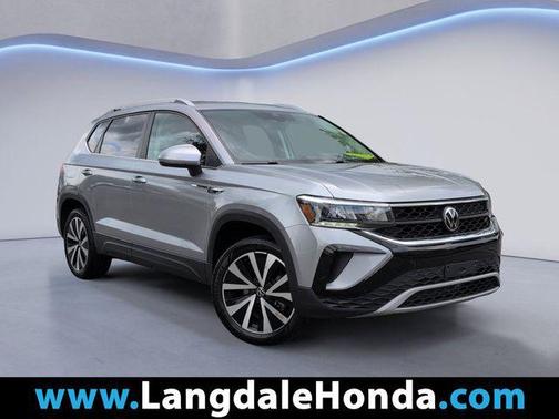 Pyrite Silver Metallic 2024 Volkswagen Taos 1.5T SE