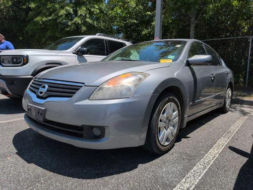Radiant Silver Metallic 2009 Nissan Altima 2.5 S