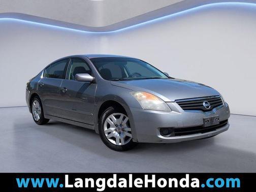 Radiant Silver Metallic 2009 Nissan Altima 2.5 S