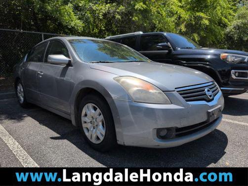 Radiant Silver Metallic 2009 Nissan Altima 2.5 S