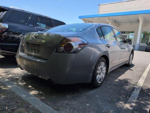 Radiant Silver Metallic 2009 Nissan Altima 2.5 S