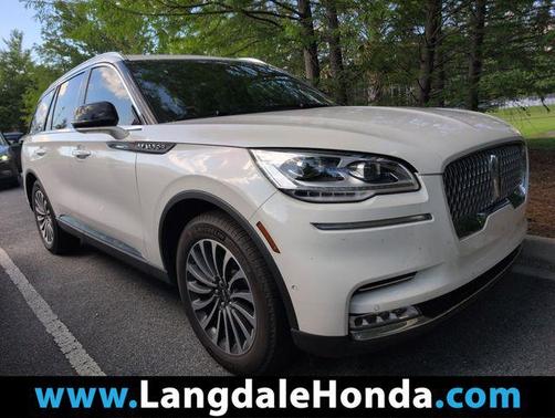 Pristine White Metallic Tri-Coat 2022 Lincoln Aviator Reserve