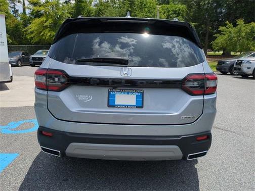 2025 Honda Pilot Touring 8-Passenger