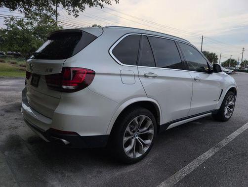 White Metallic 2018 BMW X5 xDrive35i