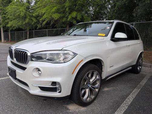 White Metallic 2018 BMW X5 xDrive35i