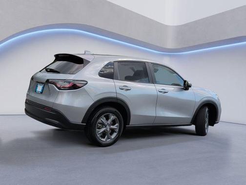 Silver Metallic 2027 Honda HR-V LX
