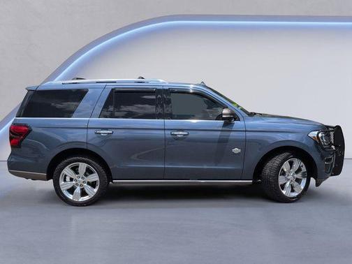Infinite Blue Metallic Tinted Clearcoat 2022 Ford Expedition King Ranch
