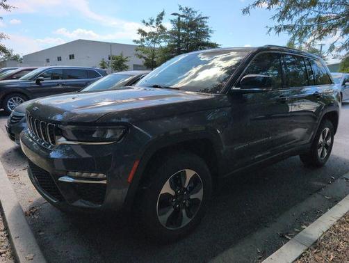Baltic Gray Metallic Clearcoat 2024 Jeep Grand Cherokee 4xe Base