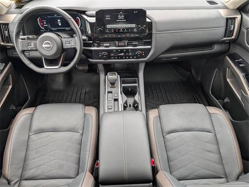 2025 Nissan Pathfinder Platinum FWD