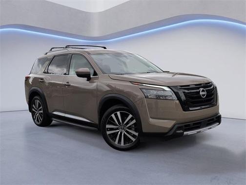 2025 Nissan Pathfinder Platinum FWD