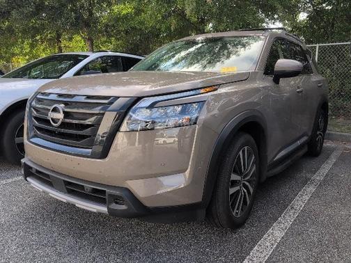 2025 Nissan Pathfinder Platinum FWD