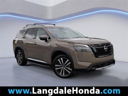 2025 Nissan Pathfinder Platinum FWD