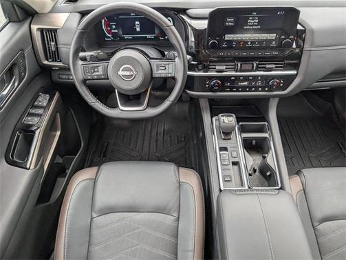 2025 Nissan Pathfinder Platinum FWD