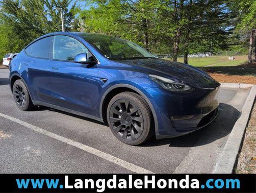 2022 Tesla Model Y Long Range Dual Motor All-Wheel Drive