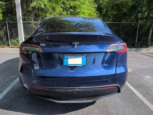 2022 Tesla Model Y Long Range Dual Motor All-Wheel Drive