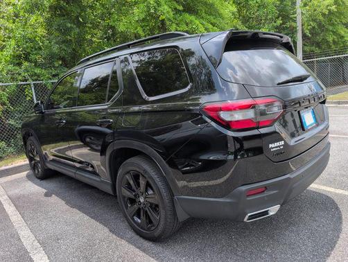 Crystal Black Pearl 2025 Honda Pilot Black Edition